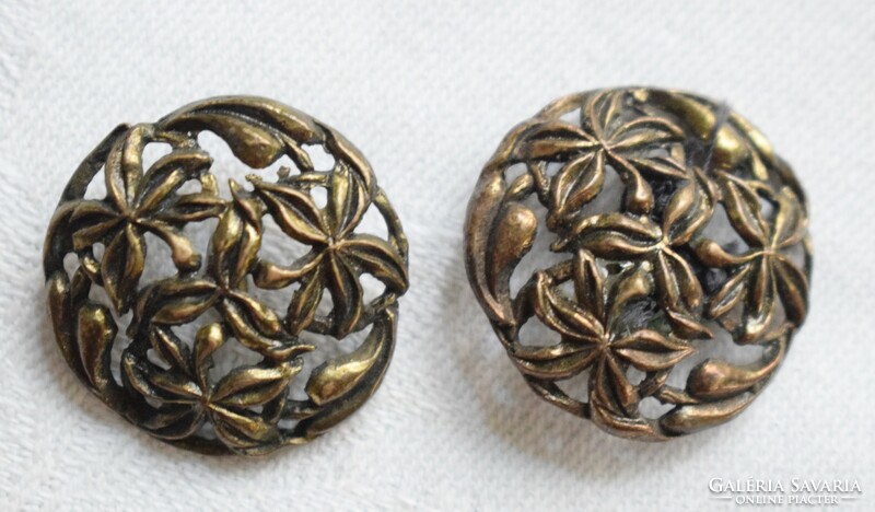 2 old copper clothes buttons. 2.6 cm