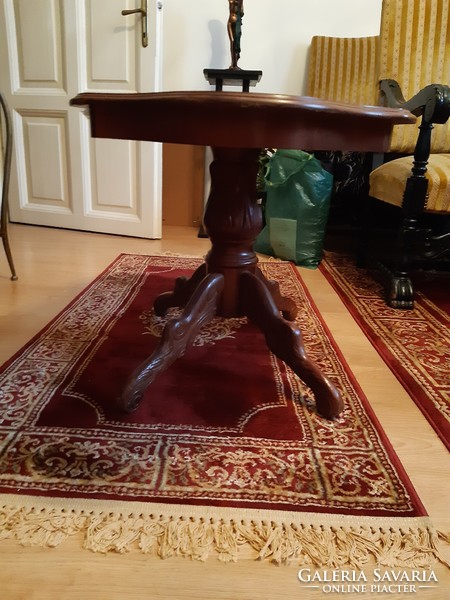 Intarziás póklábú gazdagon faragott barokk asztal eladó