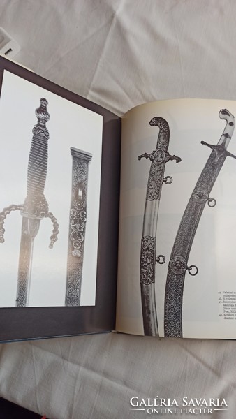 Ferenc of Timisoara weapon treasures decorative weapons book