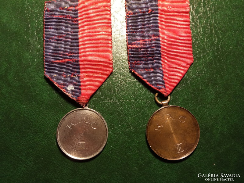 Medal for Valor in Fortitvdin 1919 with original breast ribbon in bronze and silver