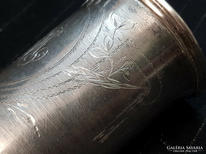 Szép antik 800as ezüst keresztelő pohár K.M. monogrammal