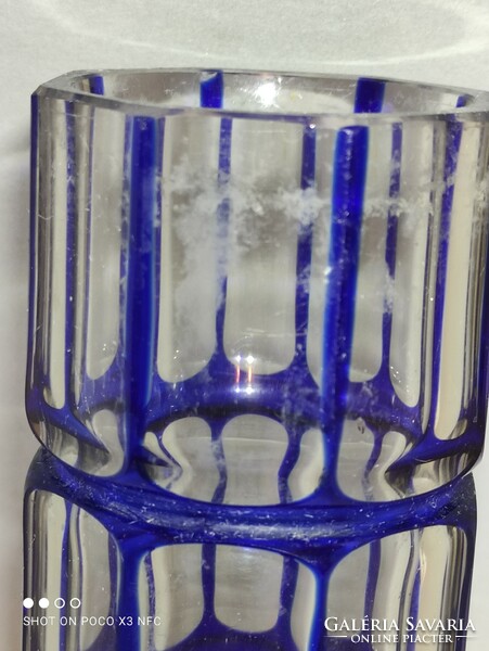 Különleges igen ritka dizájn cseh üveg váza sérült!