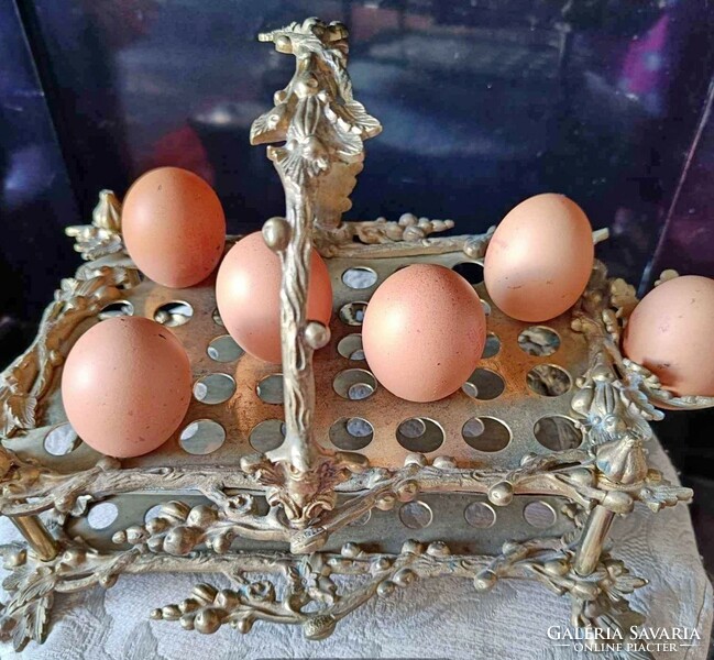 Viktoriánus tojástartó