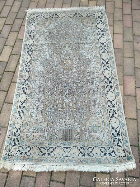 Carpet cashmere, 160 x 90 cm.