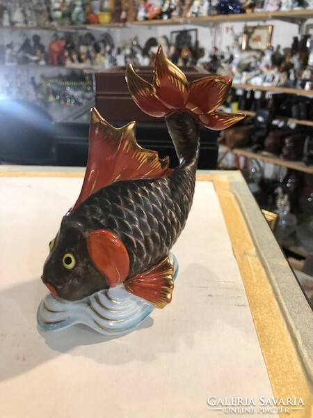 Herend porcelain fish statue, size 15 x 16 cm.