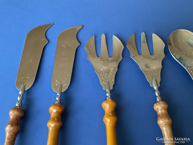 Set of wooden serving utensils, new 7 pcs