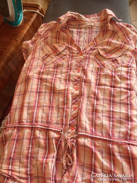 Pretty little plaid blouse, size 40, for jeans (n)