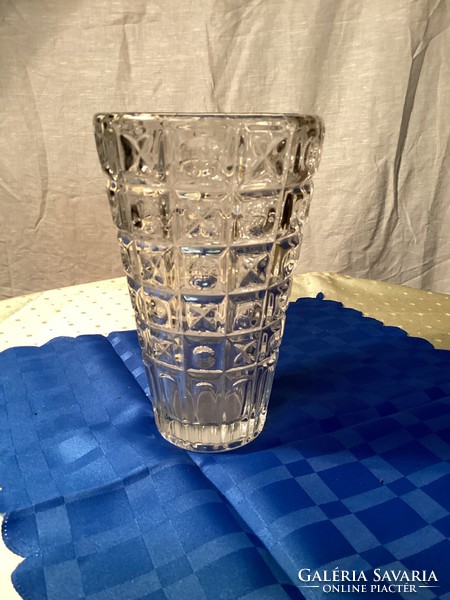 Üveg váza 21 cm.