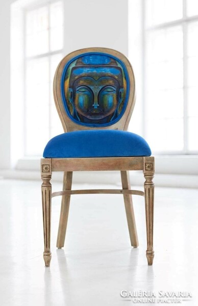 Egyedi mintás, színes, Buddha képpel díszített székek eladók