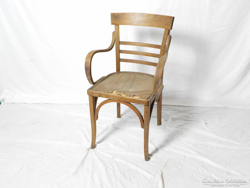 Antique thonet armchair (damaged)