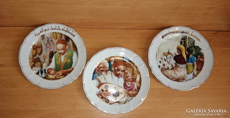 Gyönyörű Tunéziai kézzel festett porcelán tányérok tradicionális mesterségekkel 3 db tányér egyben