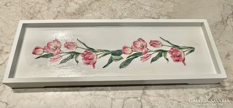 White decoupage wooden tray with pink tulip pattern
