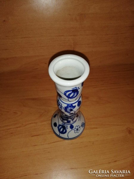 Hagymamintás porcelán gyertyatartó 15 cm magas (14/d)