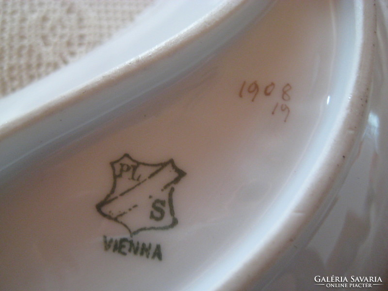 Old Viennese bone plates