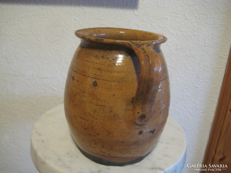 Folk pottery from Baranya, with a flower pattern, about a hundred years old, approx. 22 cm