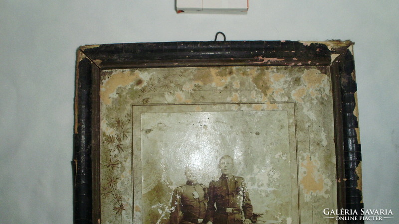 First World War soldier photo in frame