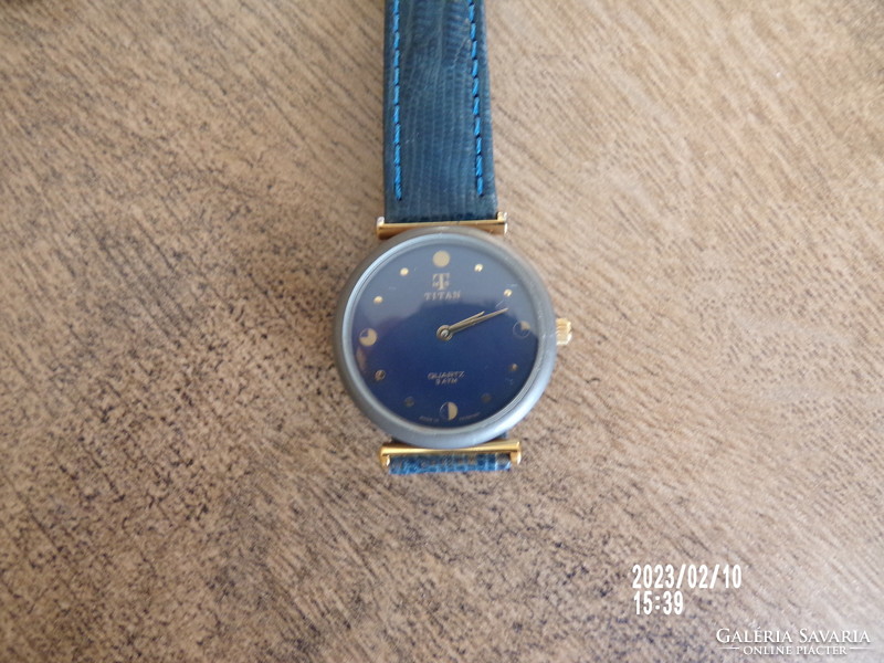 Dark blue titanium watch - with leather strap