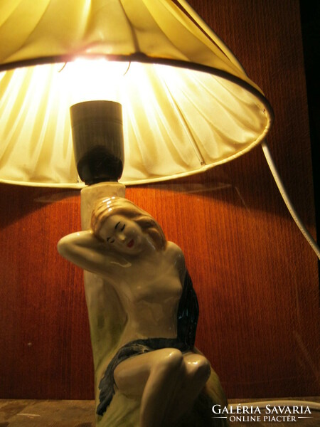 Retro kerámia lámpa női akt