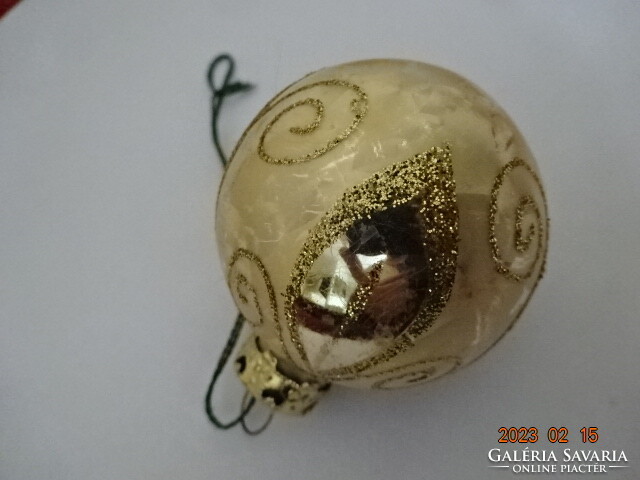 Christmas glass ball, hand-painted with a gold pattern, diameter 5.5 cm. Jokai.