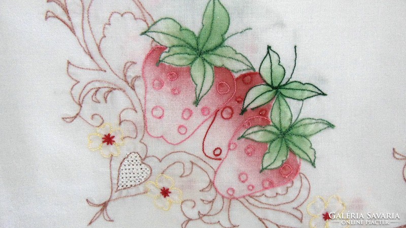 Strawberry ornament tablecloth 79 x 79 cm