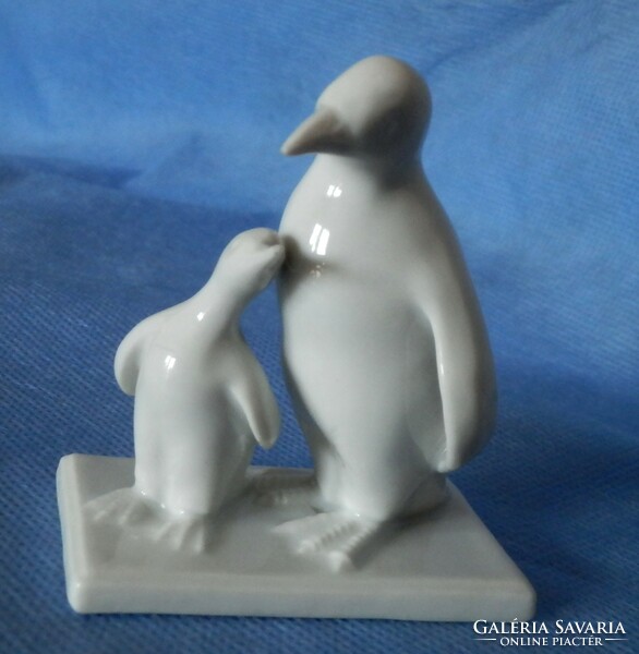 Schaggenwald haas & czijek /1918 -1933 czechoslovakia/porcelain penguin