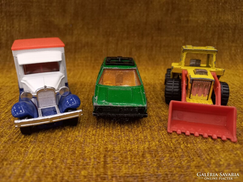 Matchbox superfast, model a ford, vw golf, tractor shovel