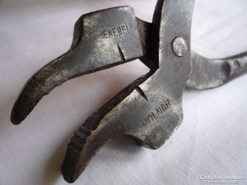 Old pliers.