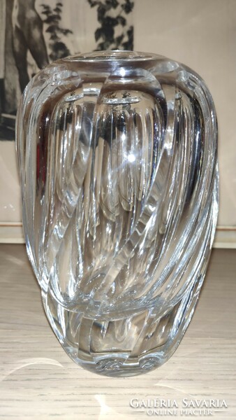 A wonderful art glass vase with a twisted pattern