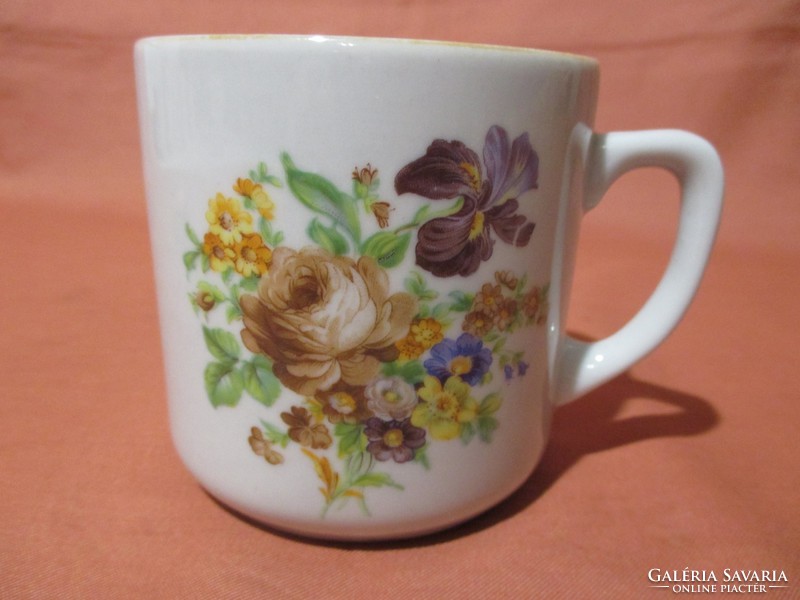 Zsolnay mug with rose-iris pattern, cup
