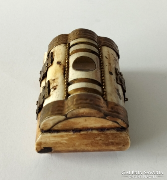 Vintage copper veined bone jewelry holder