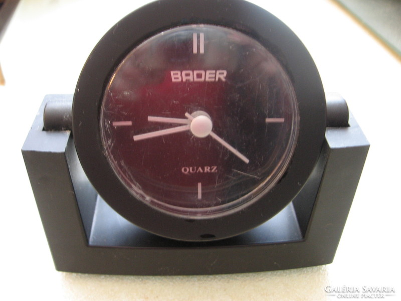 Bader quartz black plastic table clock with decorative glass holder