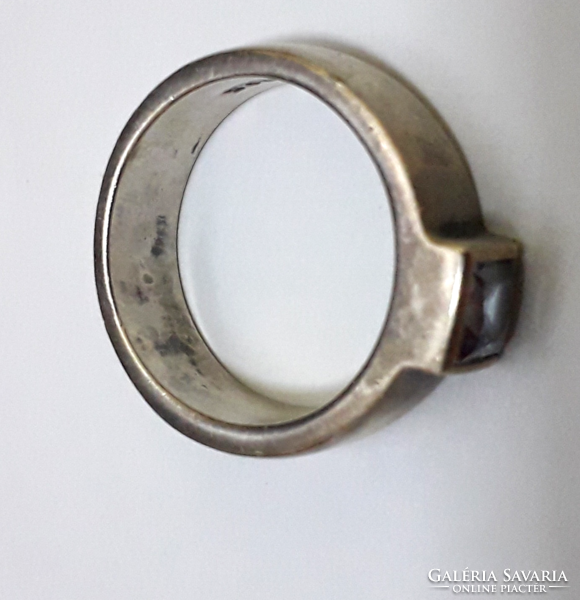 Retro heirloom silver ring with semi-precious stone... Size 15