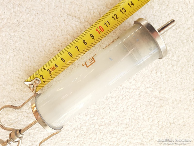 Régi injekciós orvosi üveg fecskendő 26 cm