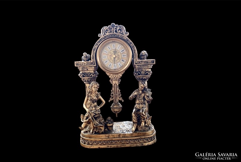 Csodás rokokó kandalló óra. (33 cm), quartz szerkezet, közel 2 kg.