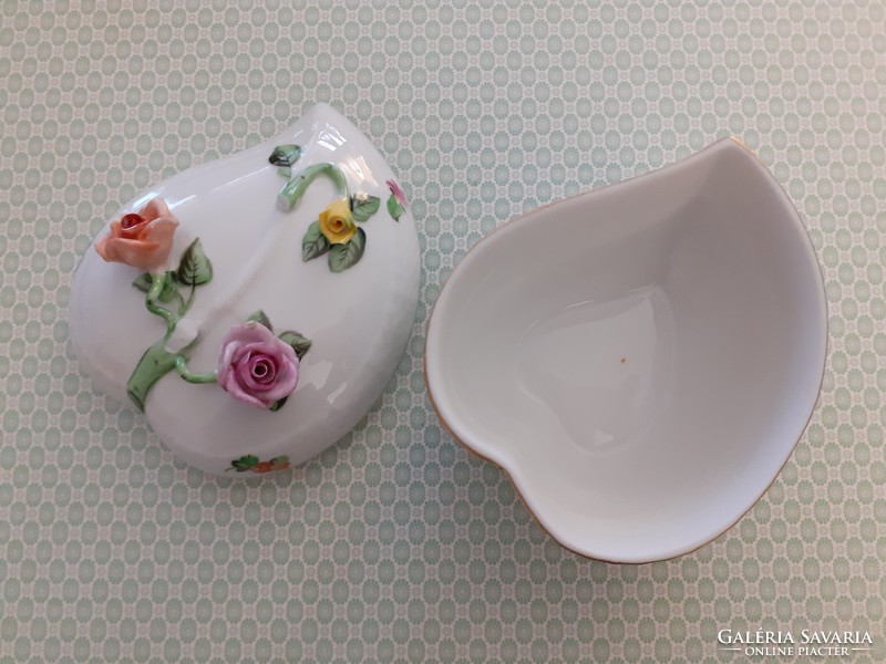 Régi Herendi porcelán szív alakú bonbonier sérült