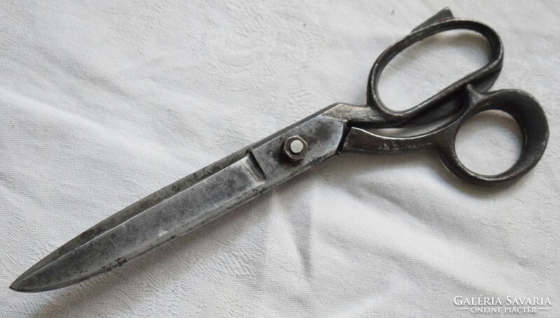 Old tailor's scissors 23.5 cm marked, corroded, functional