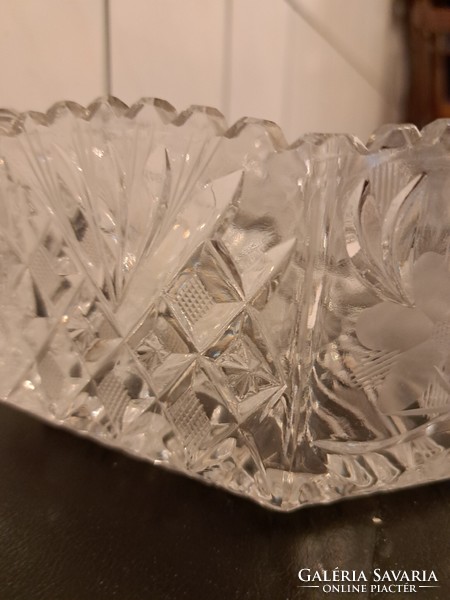 Parádi kristály üveg váza, asztalközép, kosárka, likőrös.