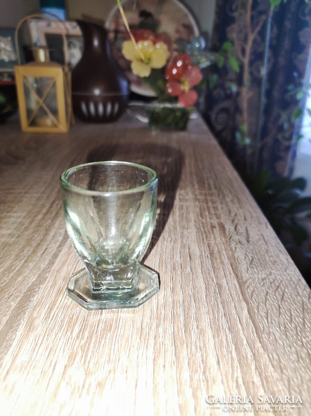 Üveg pohár (zöldes)