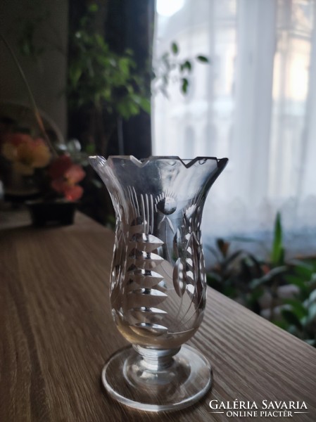 Crystal violet vase