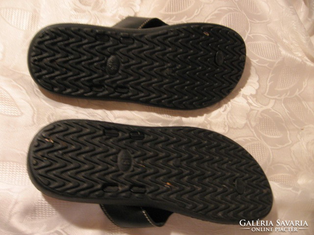 Black adjustable flip-flop slippers 42-43