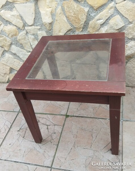 Kis asztal dohányzóasztal üveglappal 44 x 44 cm Dohányzó asztal