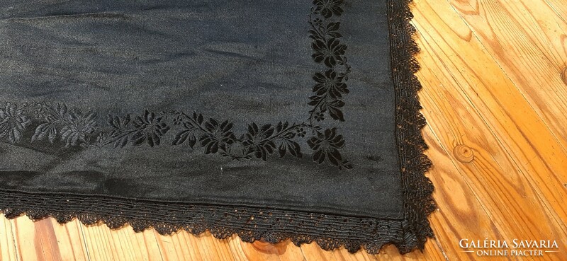 Patterned scarf in vintage material, wearable black scarf shoulder scarf from the 40s