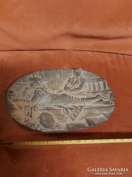 Bronz dombormű-tál, 17 cm, 567 gr
