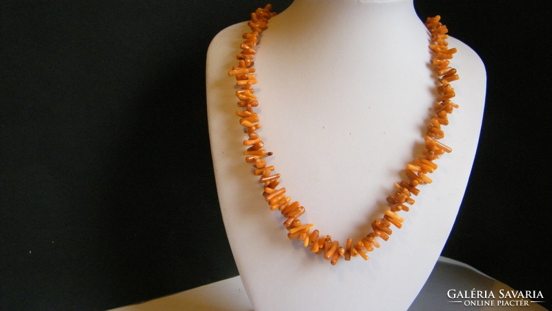 Coral necklace, 74 cm long