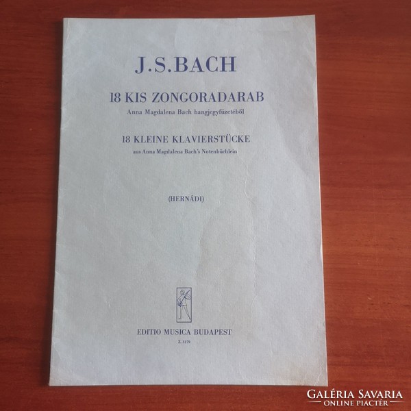 J. S. Bach : 18 kis zongoradarab Anna Bach hangjegyfüzetéből