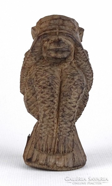 1M127 can't see - carved monkey figurine 9 cm