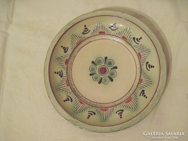 Zsűrizett kerámia fali tányér falitányér ​21 cm