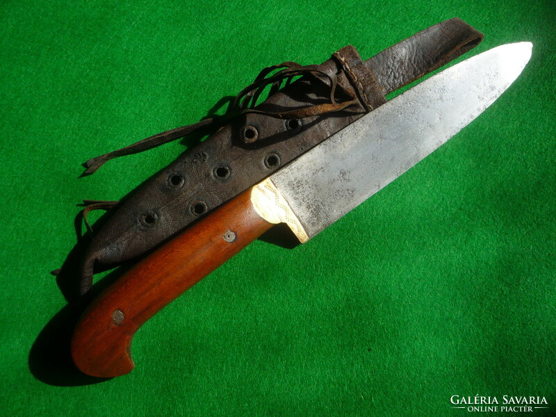 Northern hunting dagger.