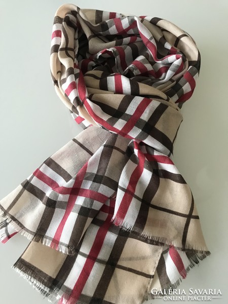 Burberry checkered large scarf, 160 x 70 cm