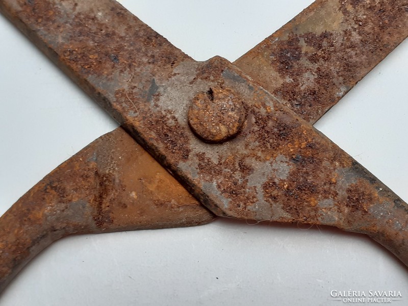 Old iron scissors 22.5 Cm
